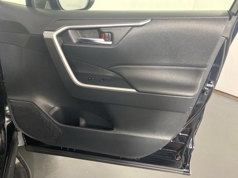 Used 2022 Toyota RAV4 XLE w/ Convenience Package AWD/4WD image 32