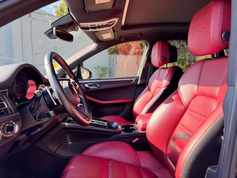 Used 2022 Porsche Macan GTS w/ Premium Package Plus image 16