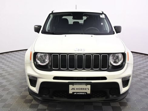 Used 2023 Jeep Renegade Latitude AWD/4WD image 10
