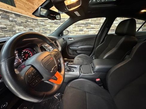 Used 2022 Dodge Charger R/T w/ Plus Group RWD image 13