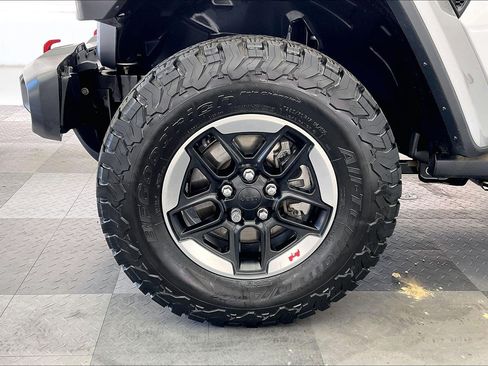 Used 2018 Jeep Wrangler Unlimited Rubicon AWD/4WD image 8
