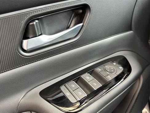 New 2025 Nissan Murano SV image 8