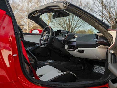 Used 2025 Ferrari SF90 Spider image 51