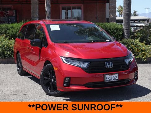 Used 2023 Honda Odyssey Sport image 2