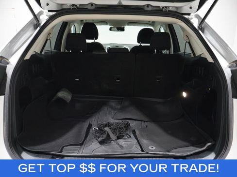 Used 2019 Ford Edge SE w/ Cargo Accessory Package AWD/4WD image 4