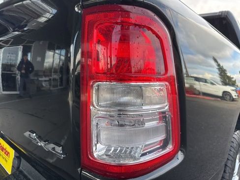Used 2019 RAM 1500 Big Horn AWD/4WD image 16