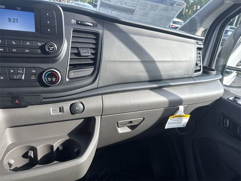 New 2025 Ford Transit 250 148 Medium Roof image 10