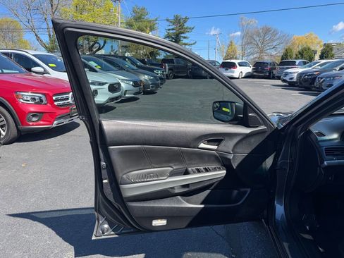 Used 2010 Honda Accord EX-L image 18