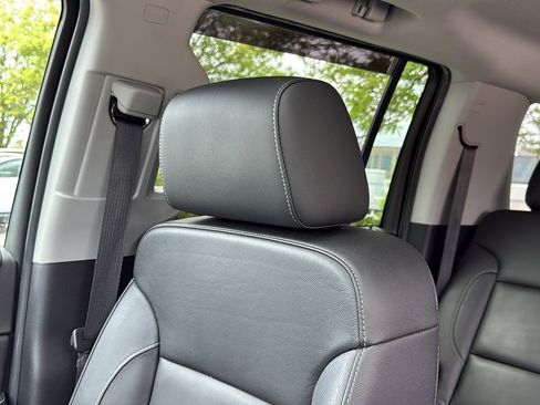 Used 2019 Chevrolet Suburban LT AWD/4WD image 24