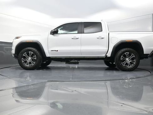 Used 2024 GMC Canyon AT4 w/ AT4 Premium Package image 13
