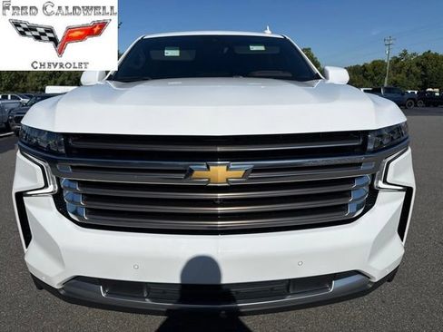 Used 2024 Chevrolet Suburban High Country w/ Advanced Technology Package AWD/4WD image 4