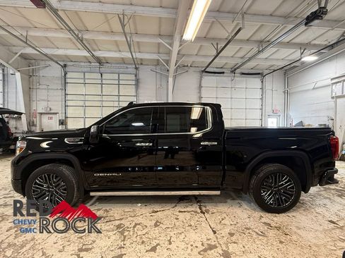 Used 2022 GMC Sierra 1500 Denali w/ Denali Premium Package image 8