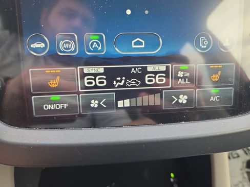 Used 2025 Subaru Forester Limited image 28