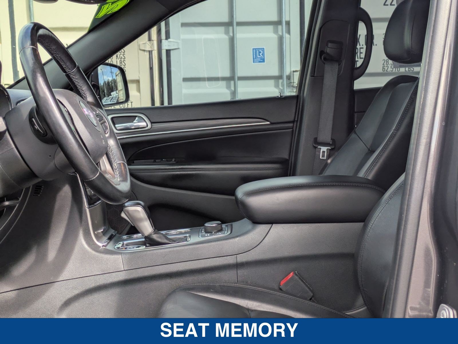 Used 2020 Jeep Grand Cherokee Limited AWD/4WD image 22