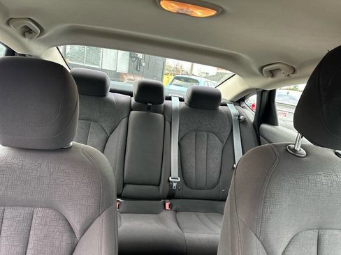 Used 2015 Chrysler 200 Limited image 23