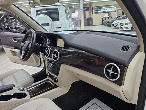 Used 2014 Mercedes-Benz GLK 350 4MATIC image 24