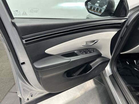 Used 2022 Hyundai Tucson SE AWD/4WD image 12