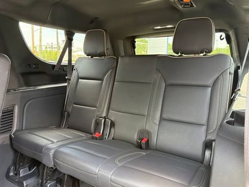 Used 2023 Chevrolet Suburban Premier AWD/4WD image 26