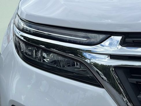 Used 2023 Chevrolet Equinox LT FWD image 23