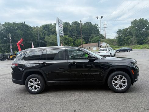 Used 2022 Jeep Grand Cherokee L Limited image 6