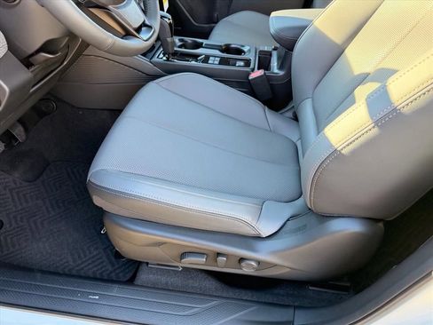 New 2026 Subaru Outback Limited AWD/4WD image 10