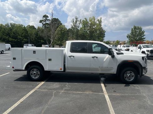 New 2024 GMC Sierra 2500 Pro w/ Convenience Package image 4