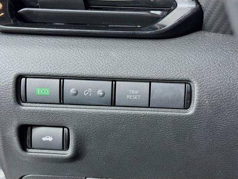 Used 2024 Nissan Sentra SV image 14