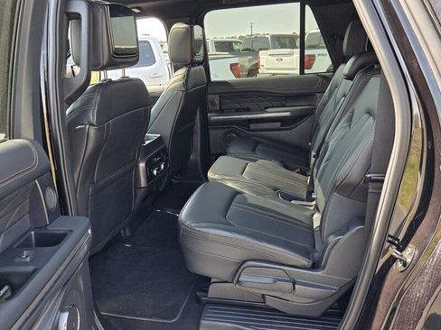 Used 2024 Ford Expedition Max Platinum image 6