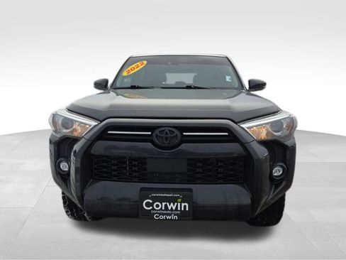 Used 2022 Toyota 4Runner SR5 Premium image 4