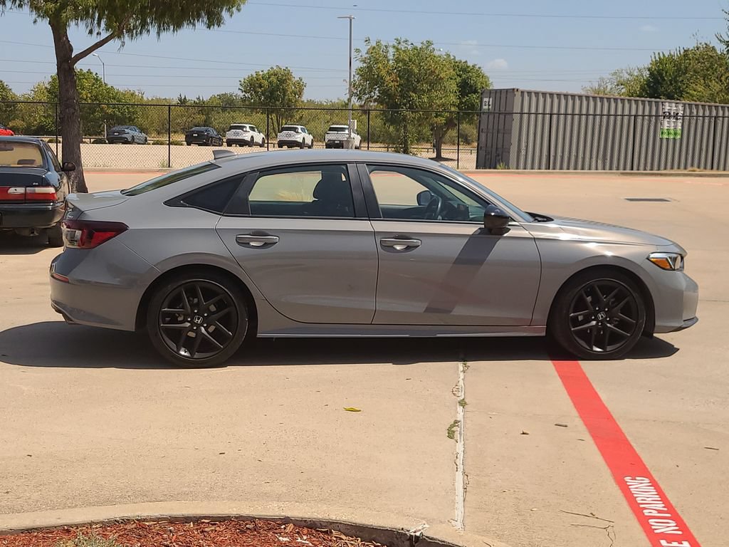 Used 2025 Honda Civic Sport image 4