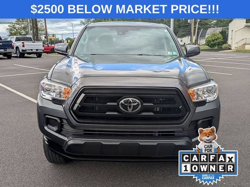 Used 2023 Toyota Tacoma SR AWD/4WD image 2