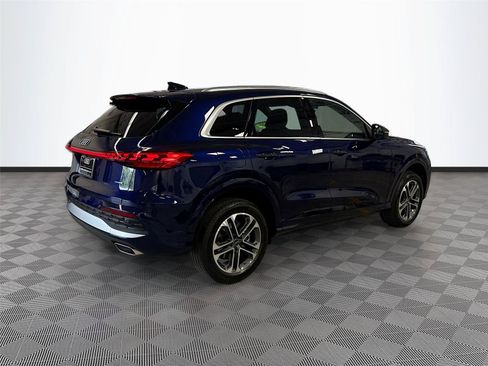 Certified 2025 Audi Q5 Premium w/ Convenience Package AWD/4WD image 7