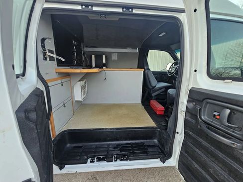 Used 2000 GMC Savana 3500 Extended RWD image 29