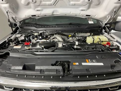 Certified 2024 Ford F250 Lariat w/ Chrome Package image 9