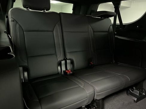 New 2025 Chevrolet Suburban Premier AWD/4WD image 28