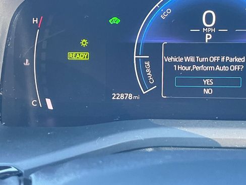 Used 2025 Toyota Camry LE image 40