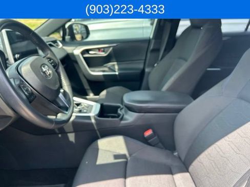 Used 2024 Toyota RAV4 SE AWD/4WD image 32