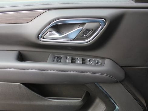 Used 2024 Chevrolet Tahoe Z71 w/ Luxury Package image 37