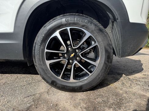 Used 2025 Chevrolet TrailBlazer LT image 24