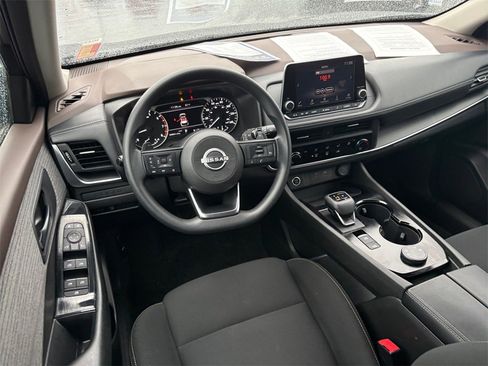 Used 2023 Nissan Rogue S image 16