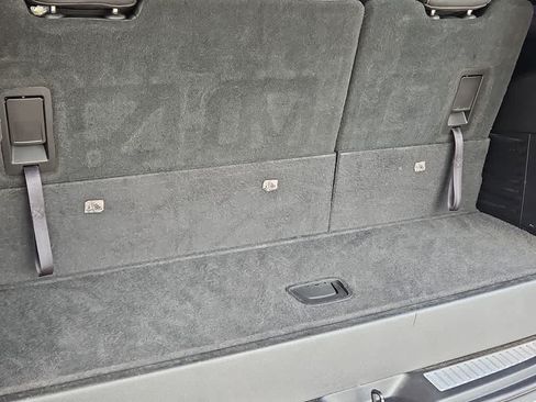 Used 2019 Chevrolet Tahoe LT RWD image 23