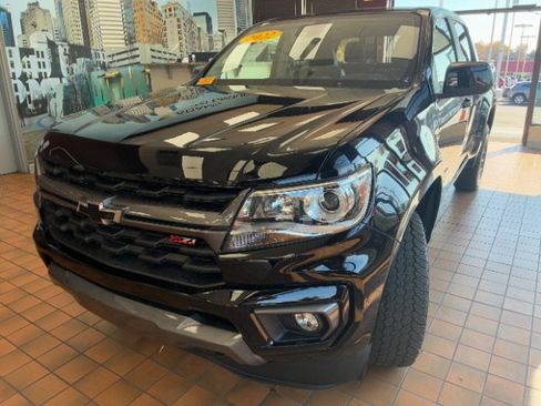 Used 2022 Chevrolet Colorado Z71 w/ Safety Package AWD/4WD image 7