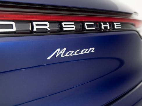 Certified 2026 Porsche Macan AWD/4WD image 42