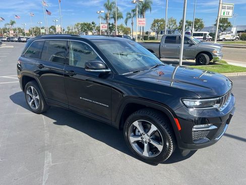 Used 2023 Jeep Grand Cherokee 4WD 4xe image 8