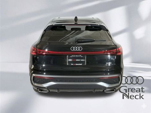 Used 2025 Audi Q5 Premium w/ Convenience Package image 22