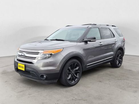 Used 2013 Ford Explorer XLT image 1