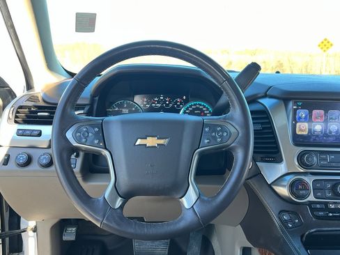 Used 2019 Chevrolet Suburban Premier image 33