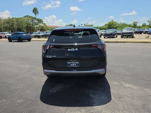 New 2026 Kia Sportage EX FWD image 7