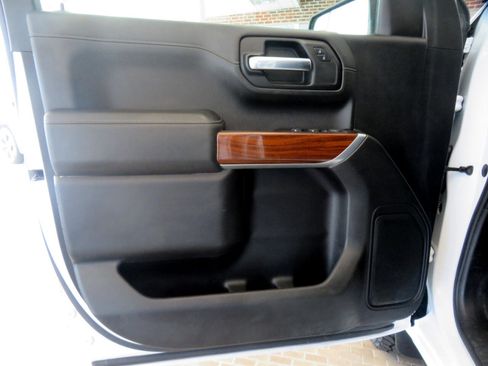 Used 2019 Chevrolet Silverado 1500 LT w/ Z71 Off-Road Package image 13