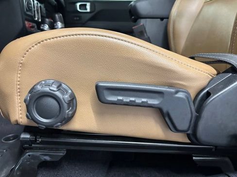 Used 2020 Jeep Wrangler Unlimited Rubicon AWD/4WD image 7